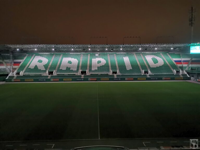 Weststadion bei Nacht 2019
